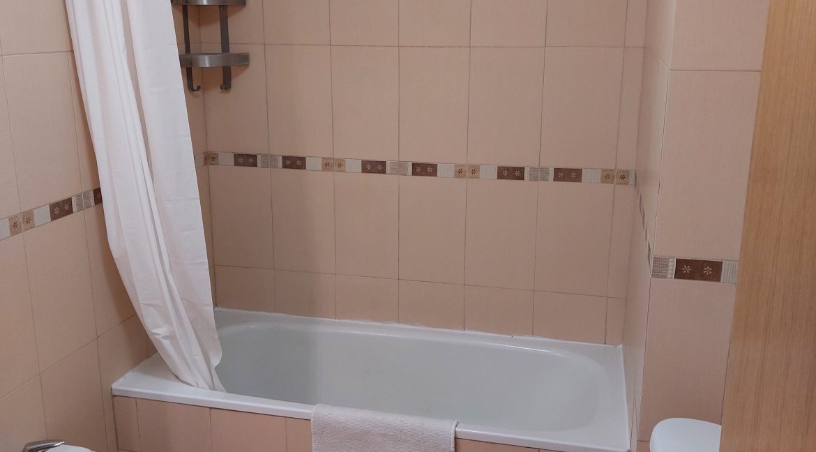 Badezimmer mit Wanne (2)